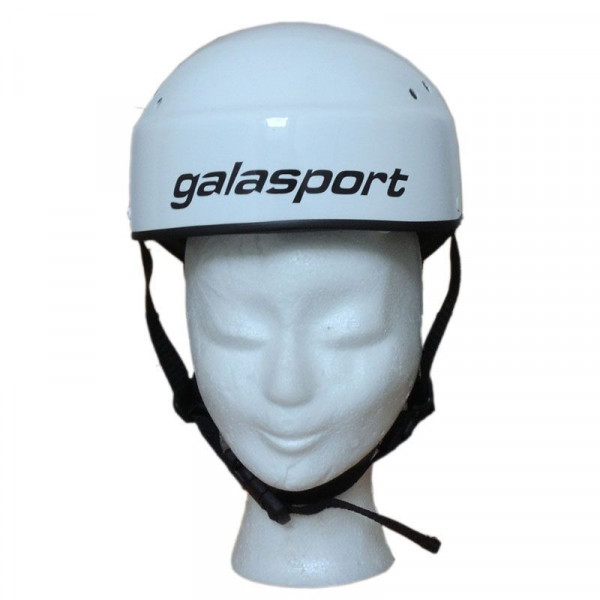 Weißer Slalom-Helm mit kompakter Form, robuster Schale und verstellbarem Kinnriemen für sicheren Sitz im Wettkampf.