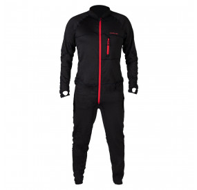 Schwarzer Sport-Overall mit rotem Reißverschluss, körpernahem Schnitt und funktionalem Material für intensive Outdoor-Einsätze.