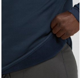 Dunkelblauer Fleecepullover mit schmalem Schnitt, Rundhalsausschnitt und wärmendem Material für Training und Outdoor.