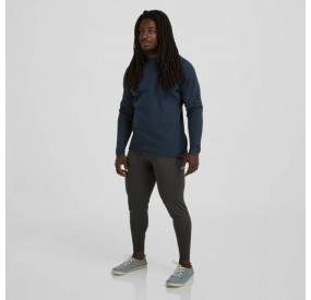 Dunkelblauer Fleecepullover mit schmalem Schnitt, Rundhalsausschnitt und wärmendem Material für Training und Outdoor.