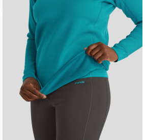 Türkiser Fleecepullover mit Rundhalsausschnitt, schmalem Schnitt und weichem, wärmendem Material.