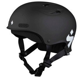 Schwarzer Wildwasser-Helm mit robuster Hartschale, verstellbarem Kinnriemen und sicherem Sitz für maximalen Schutz.