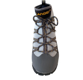 Grauer Wassersportschuh mit robustem Schnürsystem, griffiger Sohle und stabiler Passform für Outdoor-Einsätze.