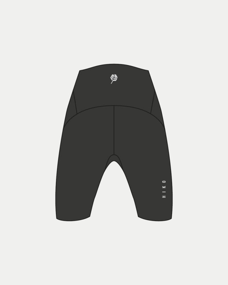 Dunkelgraue Neoprenshorts mit breitem Bund, reduzierter Optik und flexiblem Material für dynamischen Paddelsport.