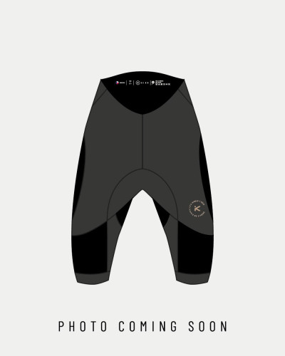 Dunkelgraue Neoprenshorts mit breitem Bund und flexiblem Material für den Wassersport.