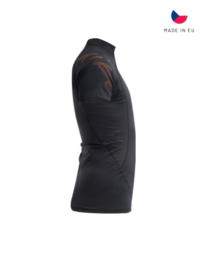 Schwarzes Kurzarm-Funktionsshirt mit figurbetontem Schnitt und elastischem Material für Training und Sport.