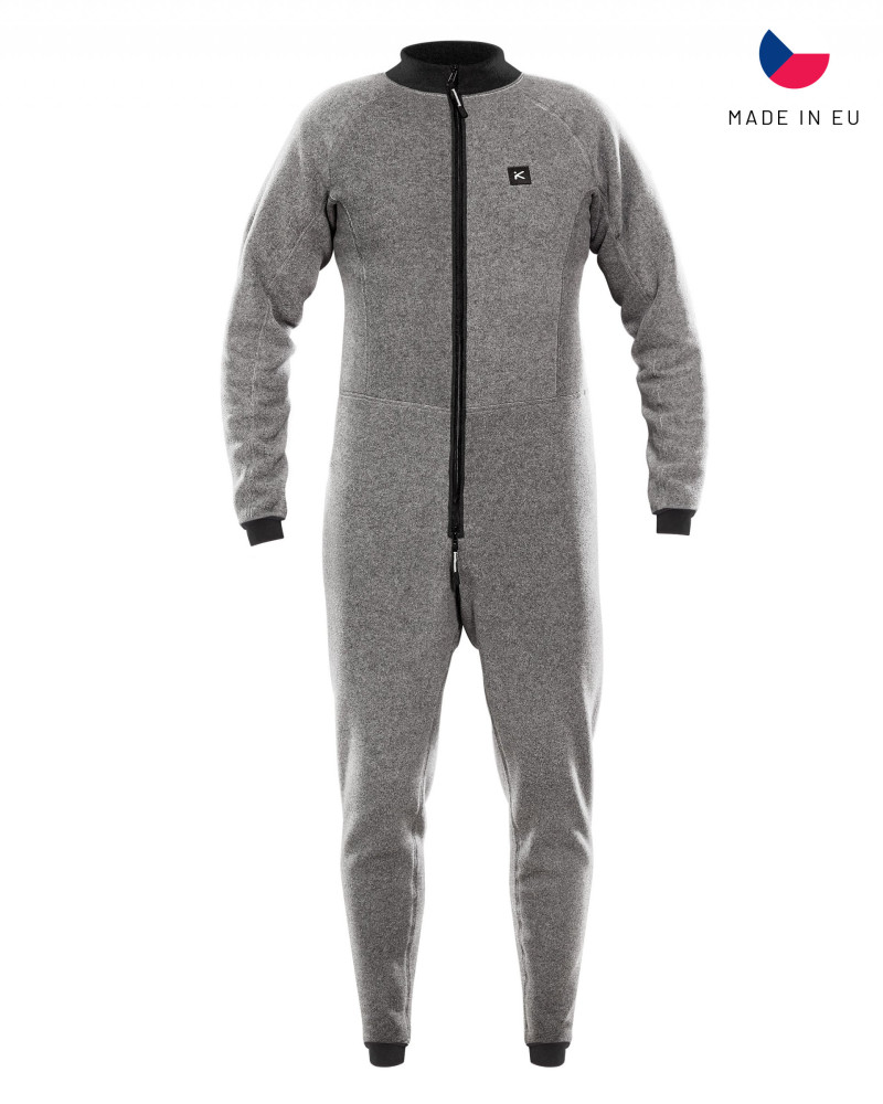 Fleece-Overall mit Frontreißverschluss, wärmeisolierend, atmungsaktiv, ergonomischer Schnitt, ideal unter Trockenbekleidung.