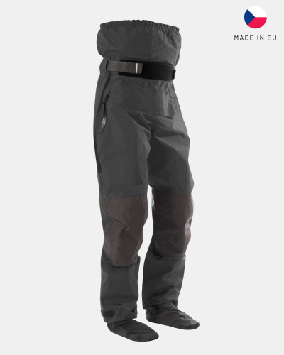 Robust dry pants for paddlers, waterproof, breathable, reinforced knees, adjustable waistband, ideal for whitewater.