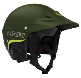 Grüner Wildwasser-Helm mit verlängertem Schirm, Ohrenschutz und verstellbarem Kinnriemen für optimalen Schutz.
